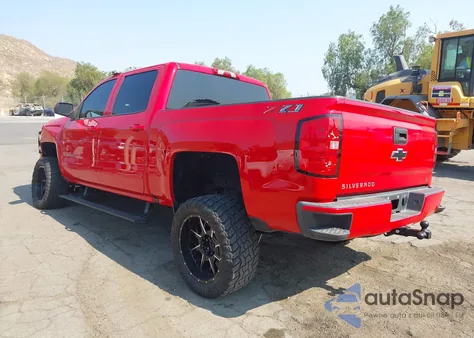 2018 Chevrolet Silverado 1500 2Lt z USA, uszkodzony, nr VIN 3GCUKREC4JG511002